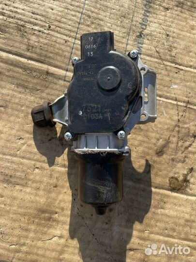 Моторчик стеклоочистителя LADA Хрей