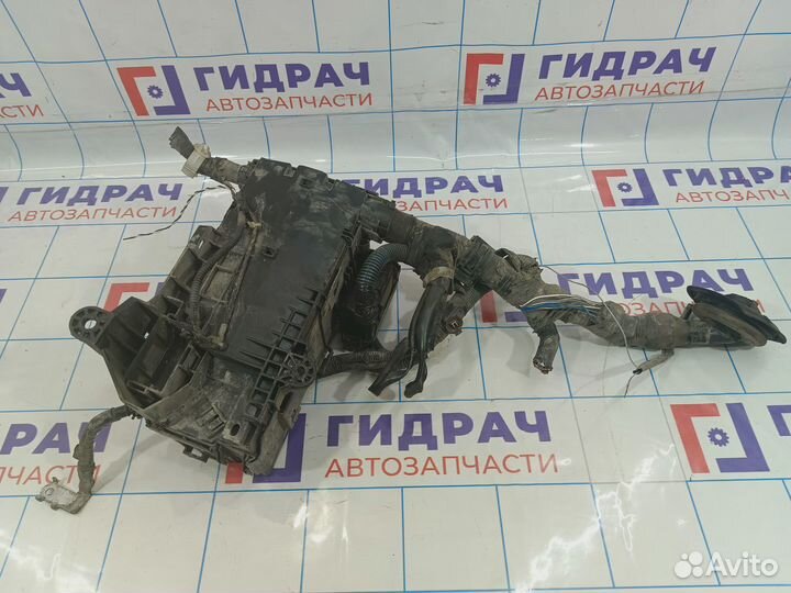 Блок предохранителей Toyota Land Cruiser Prado (J1