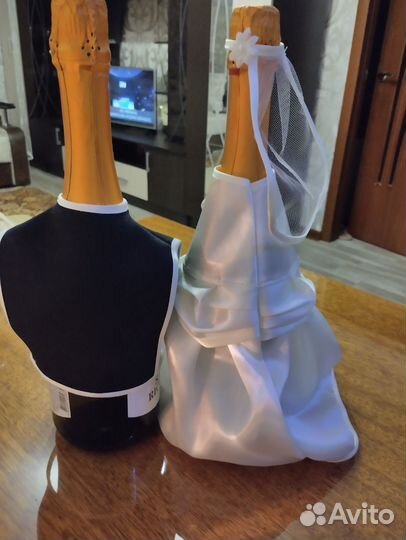 Костюмчики на свадебную бутылку