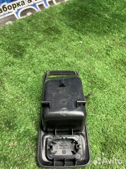 Накладка двери правая Ford Focus CB4 sida 2010