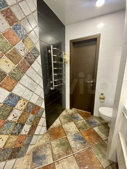 2-к. квартира, 75 м², 10/10 эт.