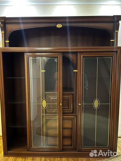 Буфеты и серванты бу