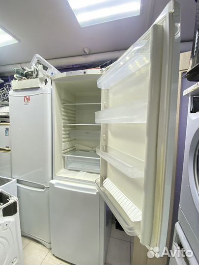 Холодильник Hotpoint Ariston бу