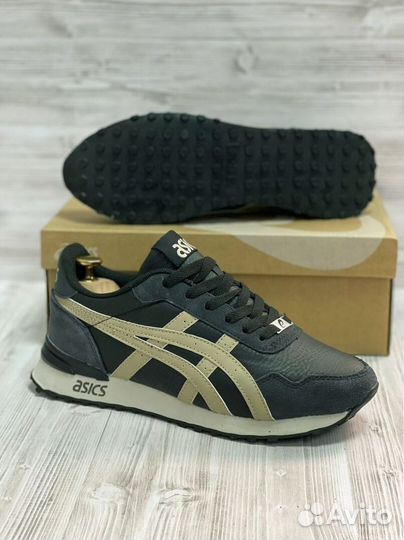 Кроссовки Asics