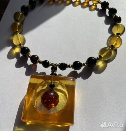 Балтийский янтарь