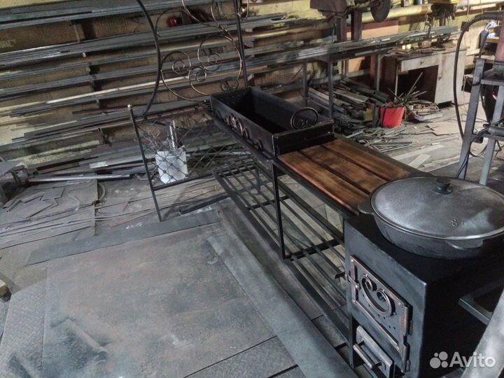 Кованный навес для барбекю и шашлыка