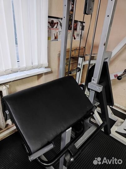 Бицепс- машина