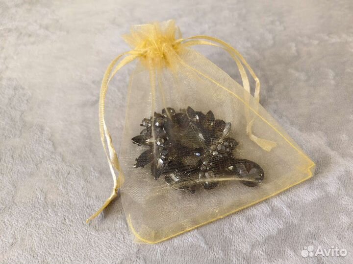 Брошь новая