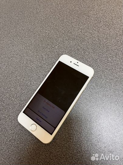 Телефон iPhone 6