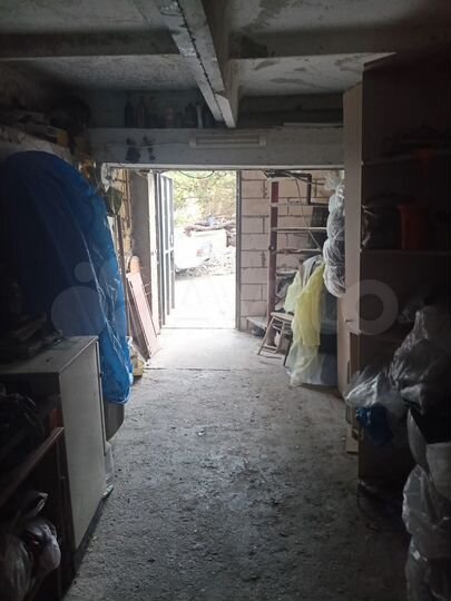 Гараж, > 30 м²