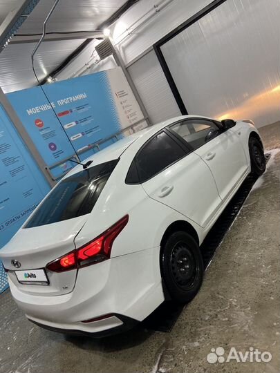 Hyundai Solaris 1.6 AT, 2018, 130 000 км