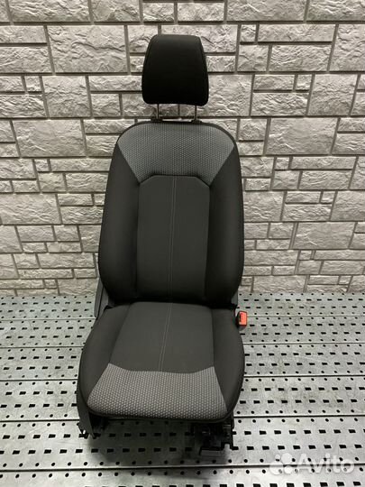 Ford EcoSport Передний и задний ряд сидений