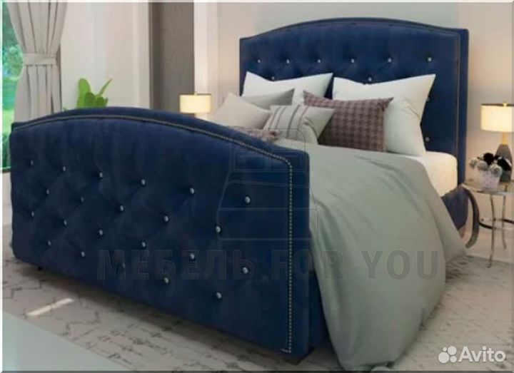 Кровать с мягким изголовьем