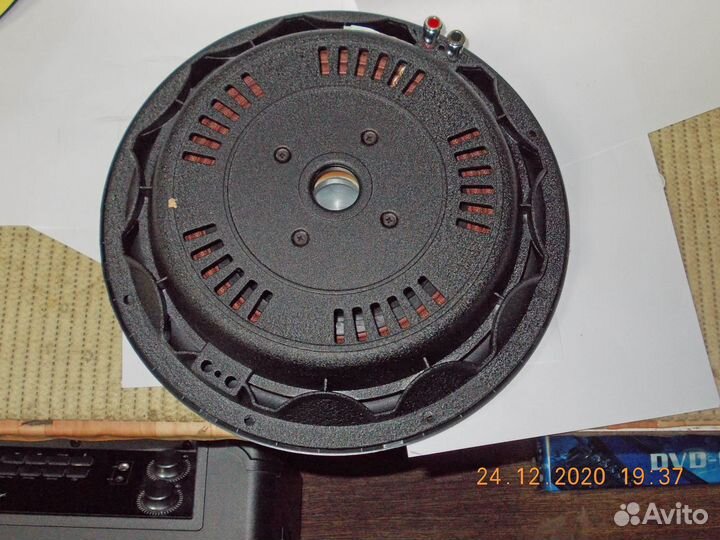 Сабвуфер 12'' толщиной всего 8см Great Electronics