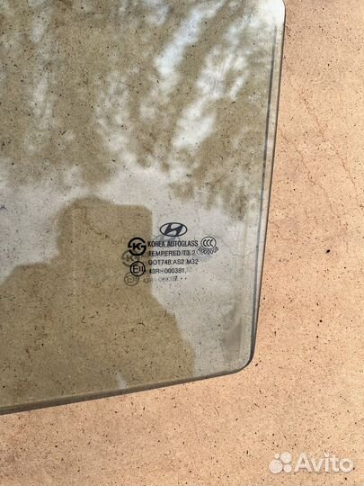 Стекло двери заднее левое Hyundai Elantra XD