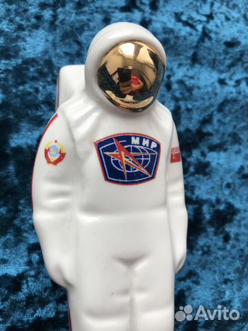 Статуэтка фарфор, Космонавт, мкс 