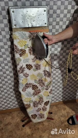 Продам гладильную доску с утюгом, все работает