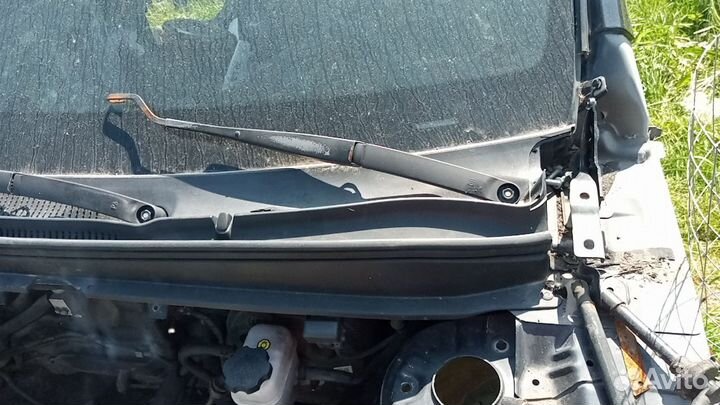 Поводок стеклоочистителя левый Hyundai Santa Fe II