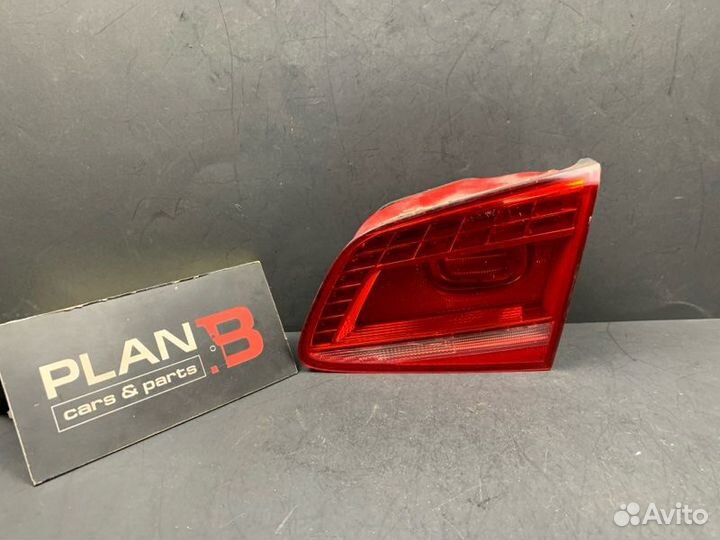 Стоп-сигнал Volkswagen Passat 2015