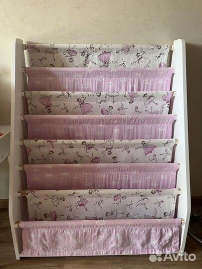 Монтессори-полочка для книг