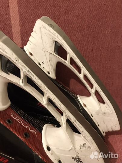 Коньки хоккейные