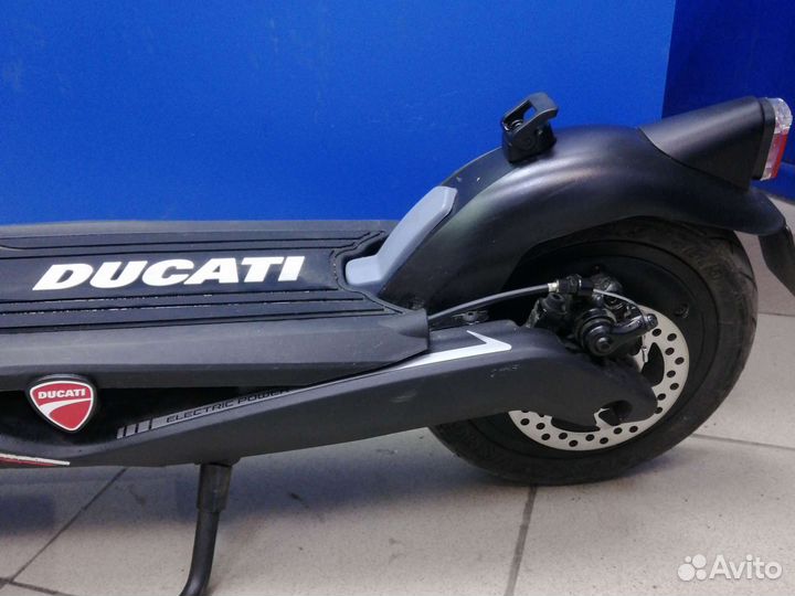 Электросамокат Ducati pro 3