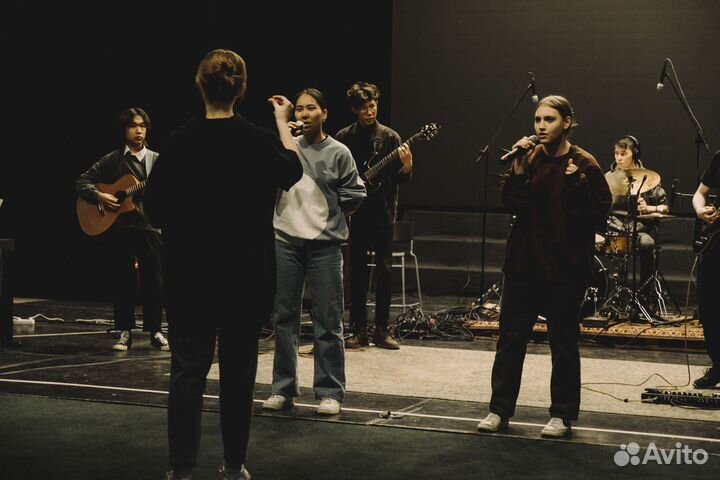 Уроки вокала, уроки игры на гитаре, барабанах, фор