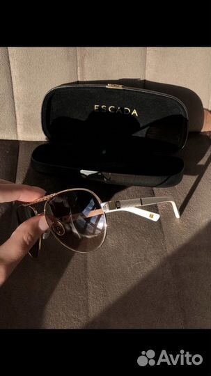 Очки бренд Escada