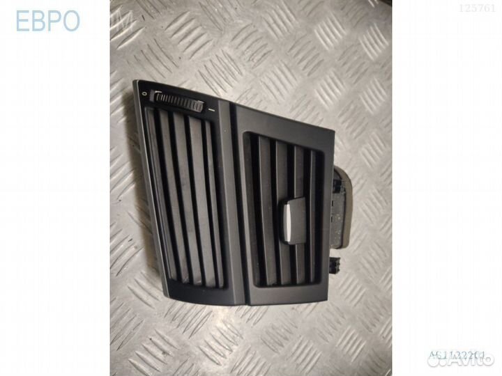 Воздуховод салона правый BMW E70LCI s1122201