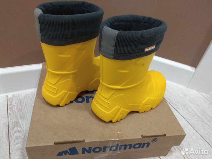 Детские резиновые сапоги