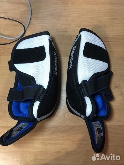 Налокотники хоккейные reebok SR M/M