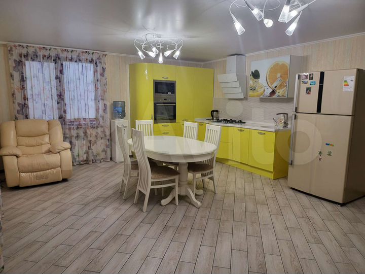 Дом 154,6 м² на участке 18,4 сот.