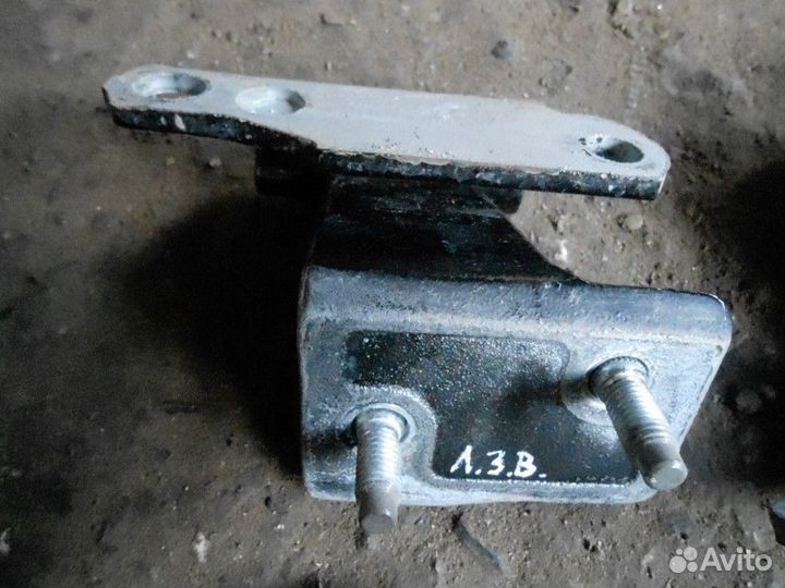 Петля двери задняя левая верхняя Infiniti M 2004-2