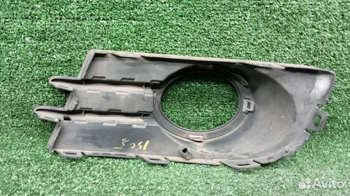Рамка противотуманной фары Volkswagen Tiguan Правая