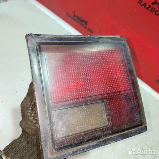 Фонарь правый внутренний Honda Accord III седан