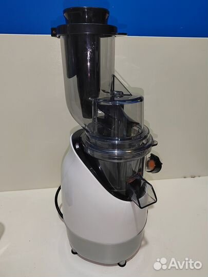 Соковыжималка шнековая Kitfort KT-1121