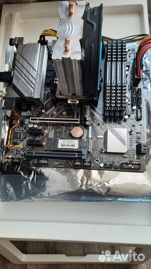 Intel i7 8700K - Gigabyte Z390 M