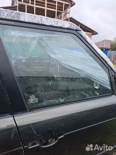 Стекло переднее правое Range Rover Vogue l322