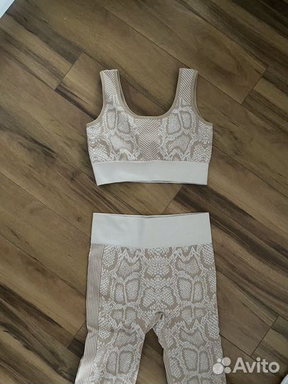 Комплект для спорта йоги фитнеса и тд