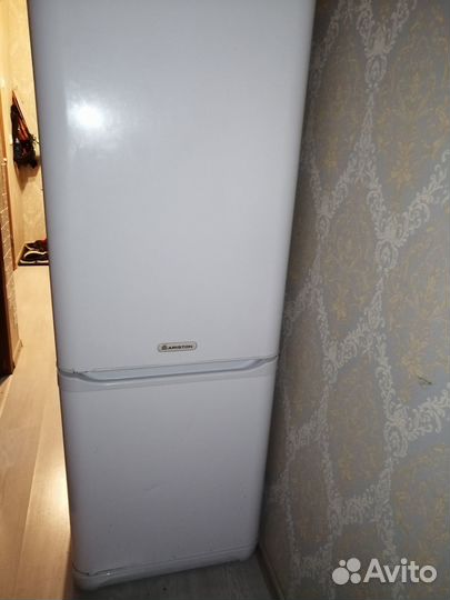 Холодильник Аристон