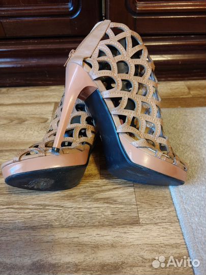 Босоножки женские 37 размер