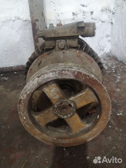Электродвигатель 380 бу