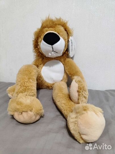 Плюшевый лев