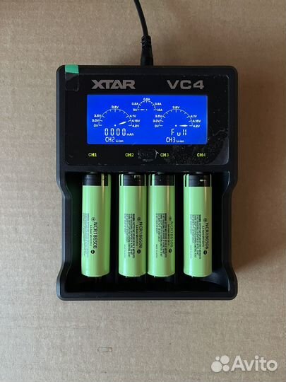 Зарядное устройство xtar VC4