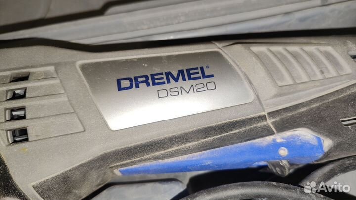 Компактная пила Dremel DSM20