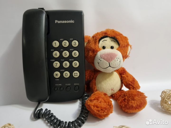 Кнопочный телефон Panasonic Прослужит 100 лет