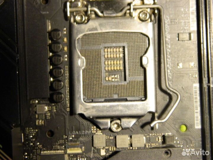 Материнская плата asus ROG strix B460-I gaming