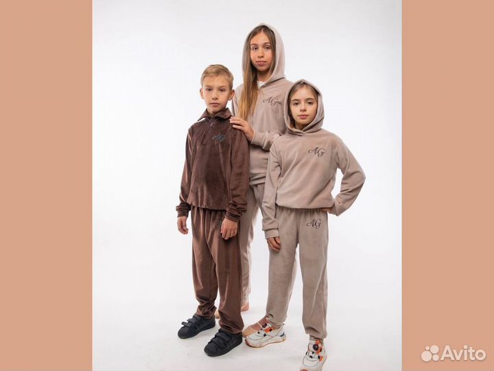 Велюровый спортивный костюм на мальчика