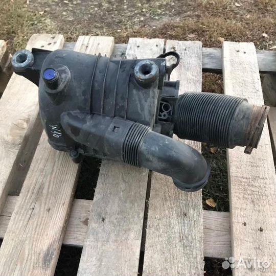 Корпус воздушного фильтра Skoda Octavia A5 1.4 TSI