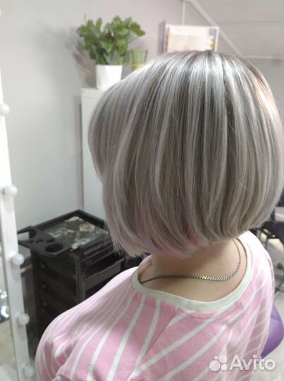 Стрижка и окрашивание волос